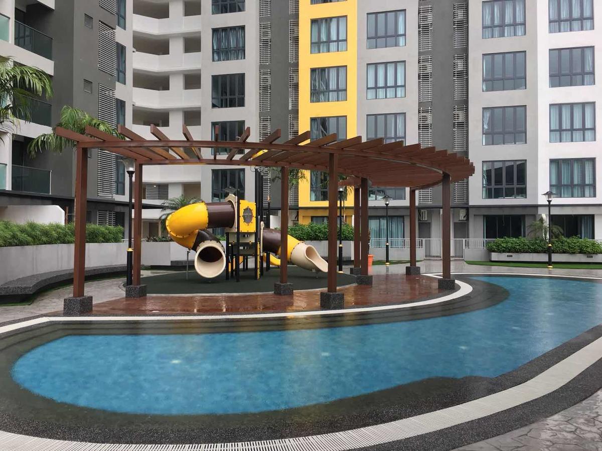 Silk Sky Residence Seri Kembangan Exterior foto