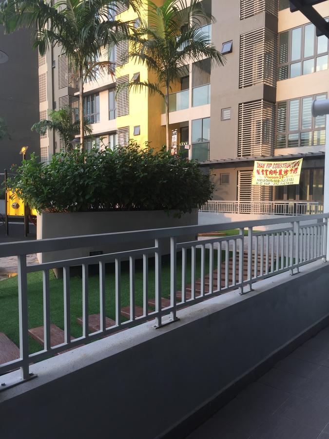 Silk Sky Residence Seri Kembangan Exterior foto
